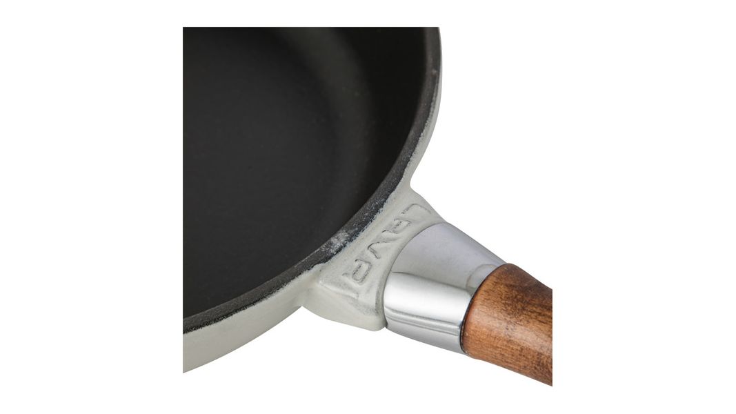 Сковорода чугунная эмалированная кремовая с крышкой и деревянной ручкой 24 см, 2 л, LAVA, изображение 4