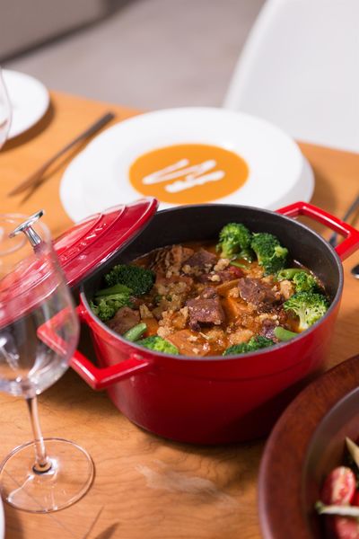 Кастрюля чугунная эмалированная красная с крышкой 22 см, 3,4 л, LAVA, изображение 7